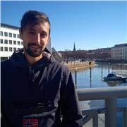 Insegnante madrelingua italiano offre ripetizioni in italiano, inglese, arabo, storia geografia per tutte le età. Disponibile anche per eventuale preparazione esami universitari e insegnamenti specifici (islamistica, diritto musulmano, dialetto siro-pales